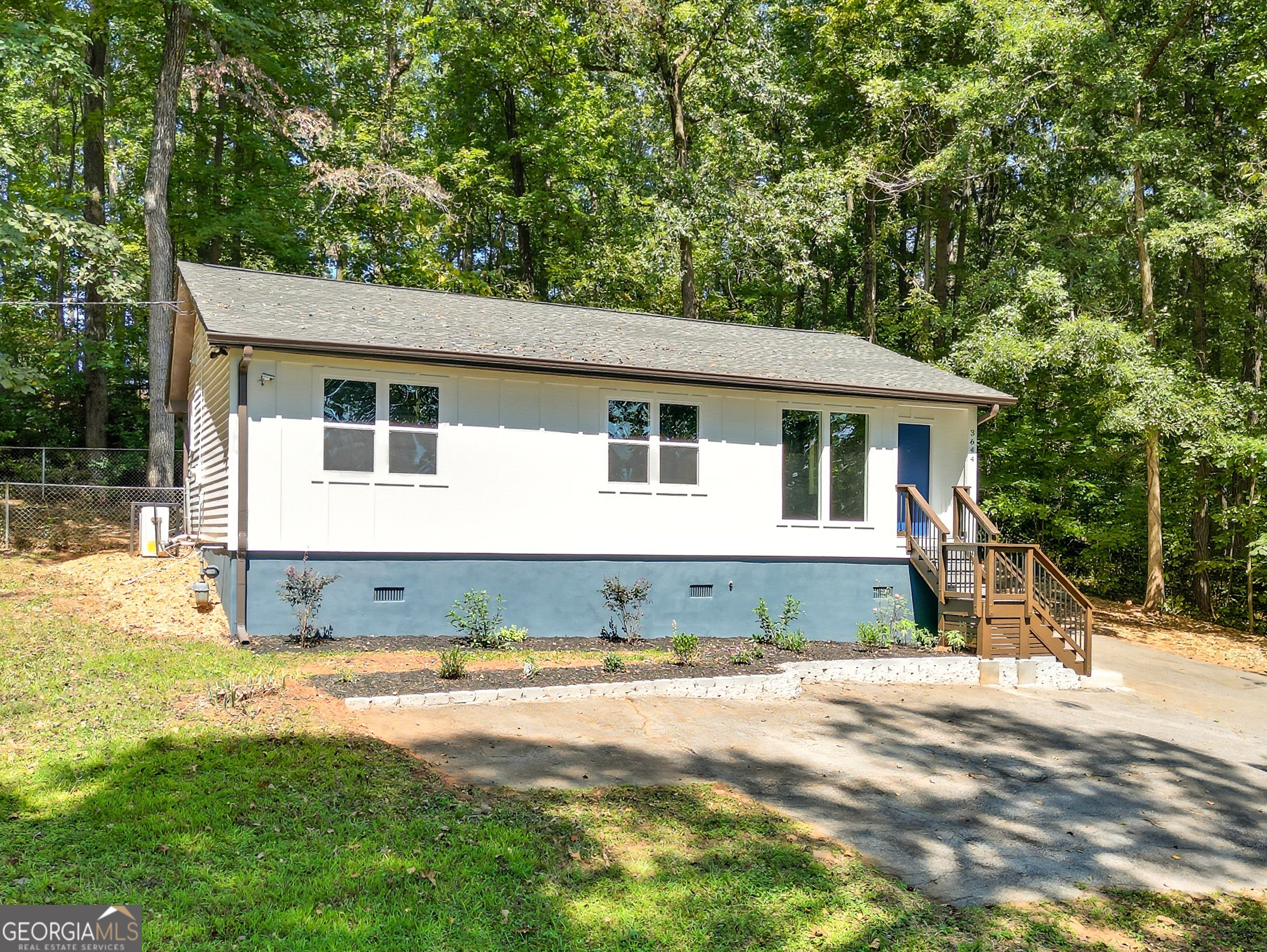 3644 Bouldercrest RD