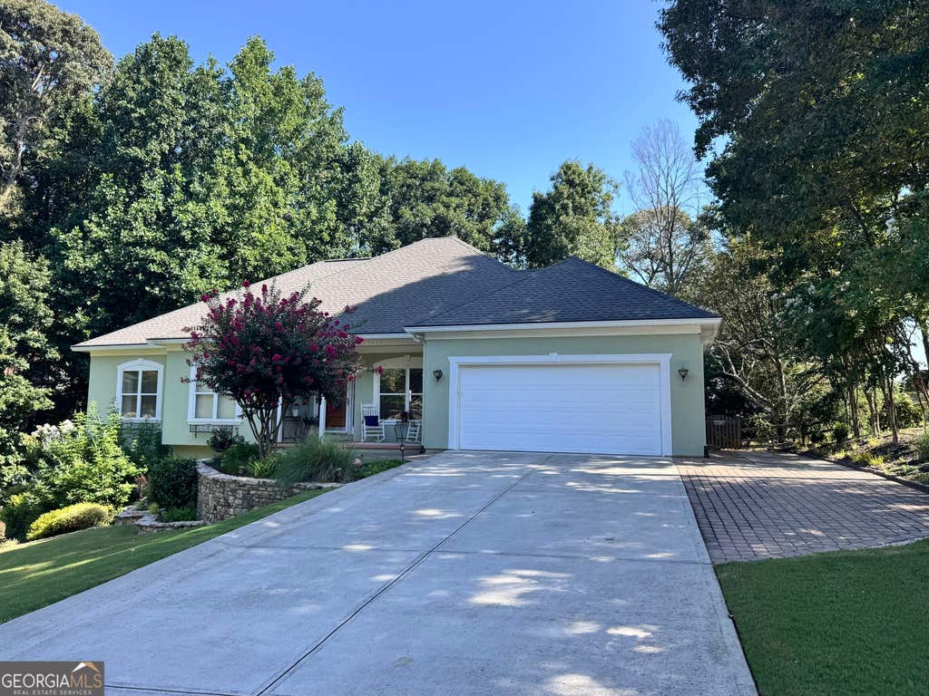 Photo of 2304 Quail Creek Terrace, Buford, GA 30519 (MLS # 10827990)