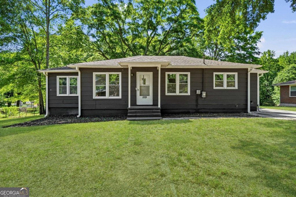 Photo of 559 Morningside Drive, Lawrenceville, GA 30043 (MLS # 10736448)