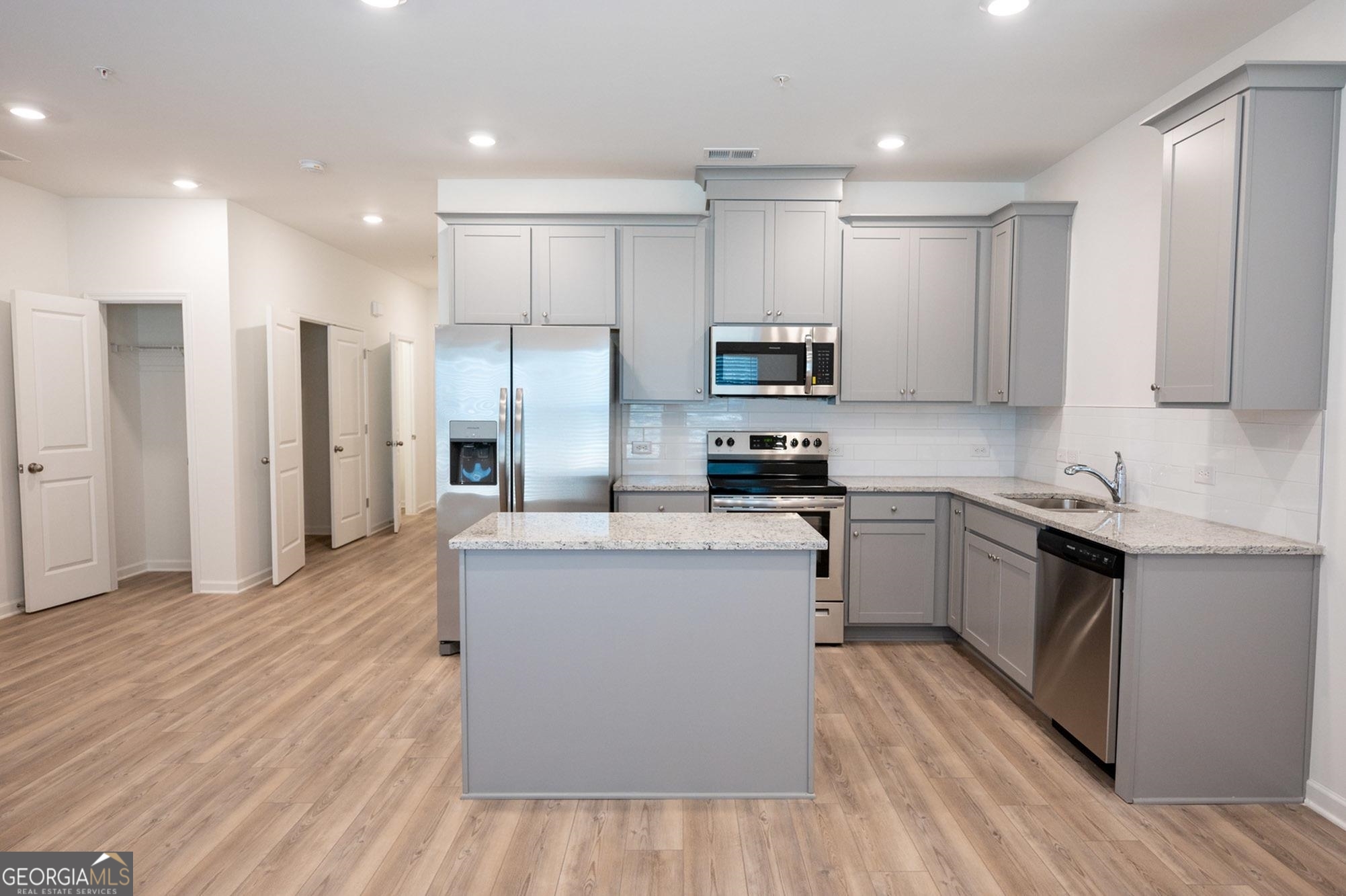 College Park, Georgia 30349, United States, 4 Bedrooms Bedrooms, ,2 BathroomsBathrooms,Residential,Active,86217