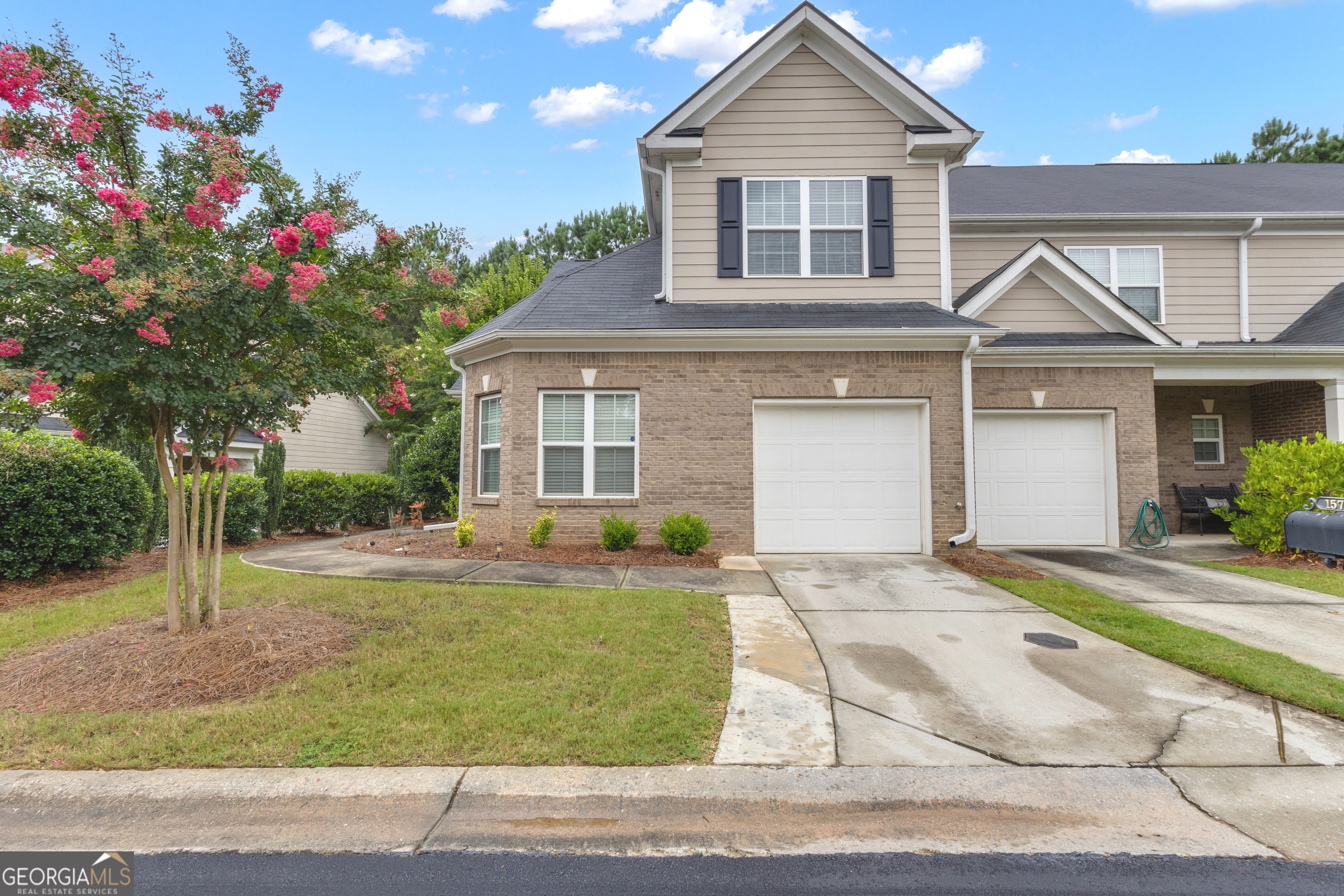 Enjoy Stonebridge Community's resort-style amenities... including pool, playgrounds, dog park and tennis courts! This beautifully finished end-unit features a covered front porch, 1-car garage and fenced backyard! On the main level, you'll find a large primary suite and an open floor plan with granite countertops in kitchen (stainless steel kitchen appliances included). Upstairs offers two bedrooms, full bath, and built-in study desk. Small pet under 20 lbs will be considered with additional deposit.