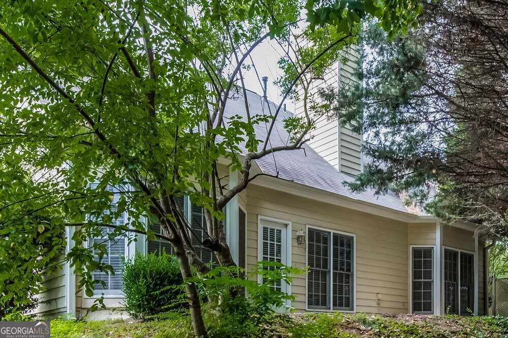 Downing Street Town Center - Residential Lease
