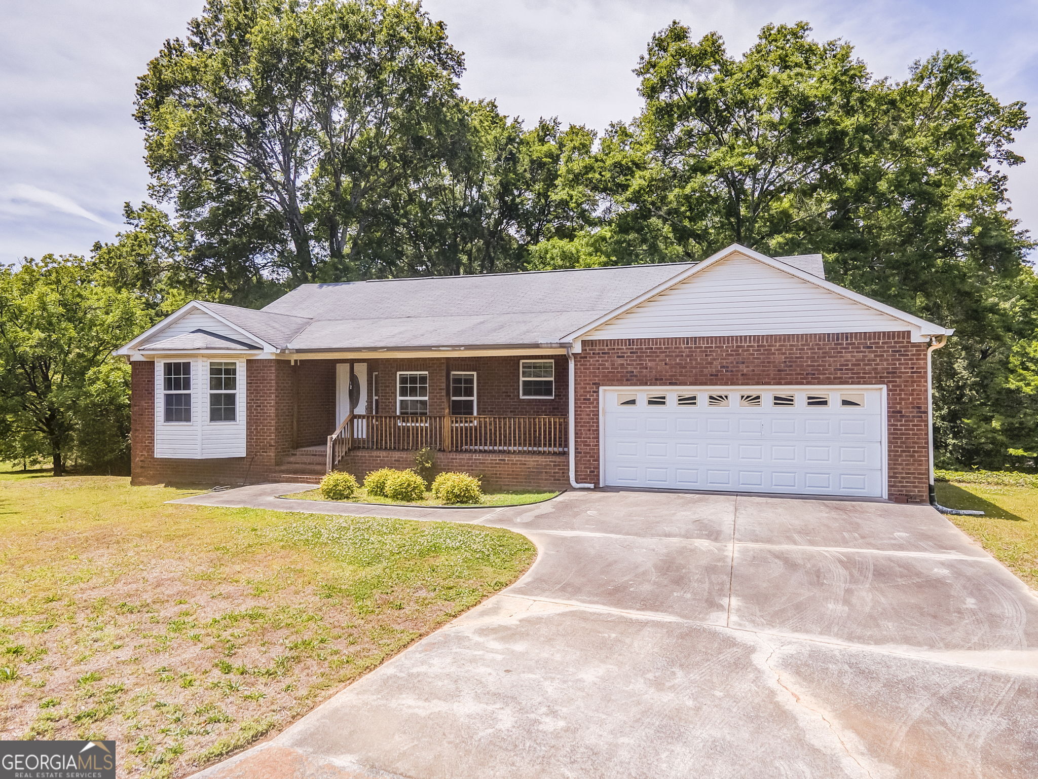 12 Whispering Pines RD NE