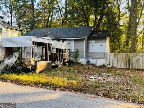 Photo of 687 Woods Drive NW, Atlanta, GA 30318 (MLS # 10641564)