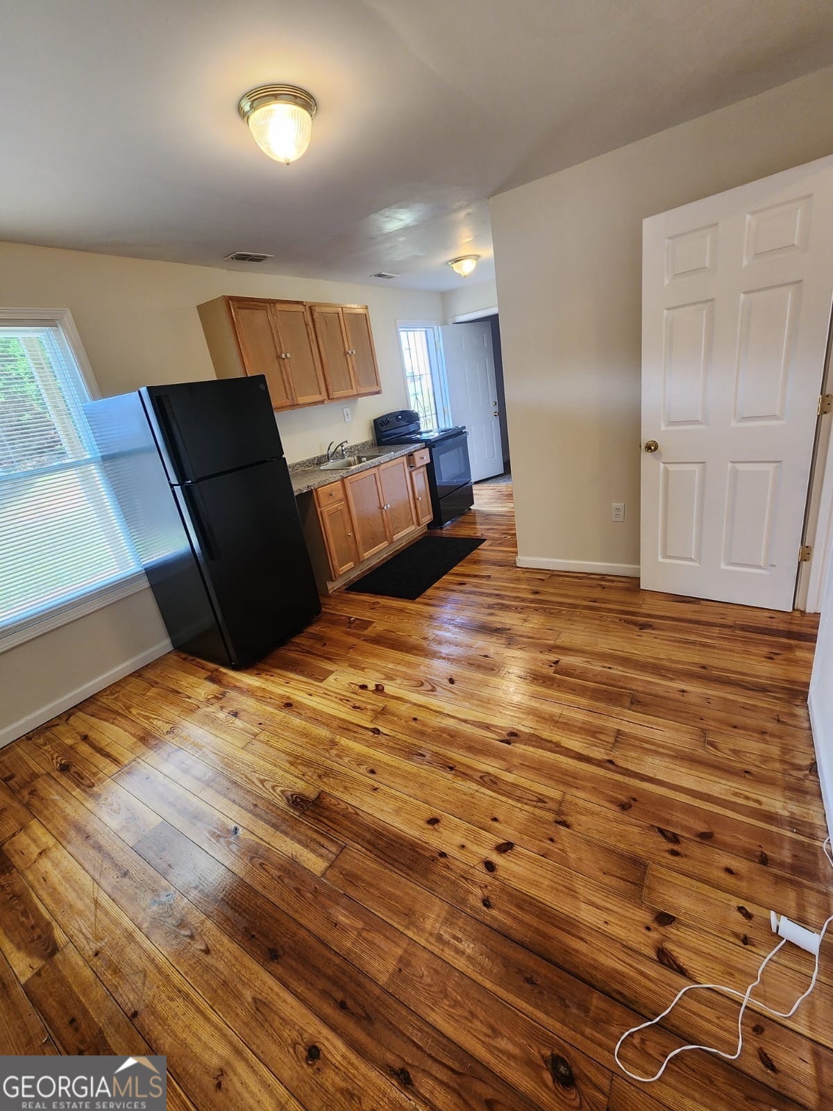 120 S Greenfield CIR APT.2