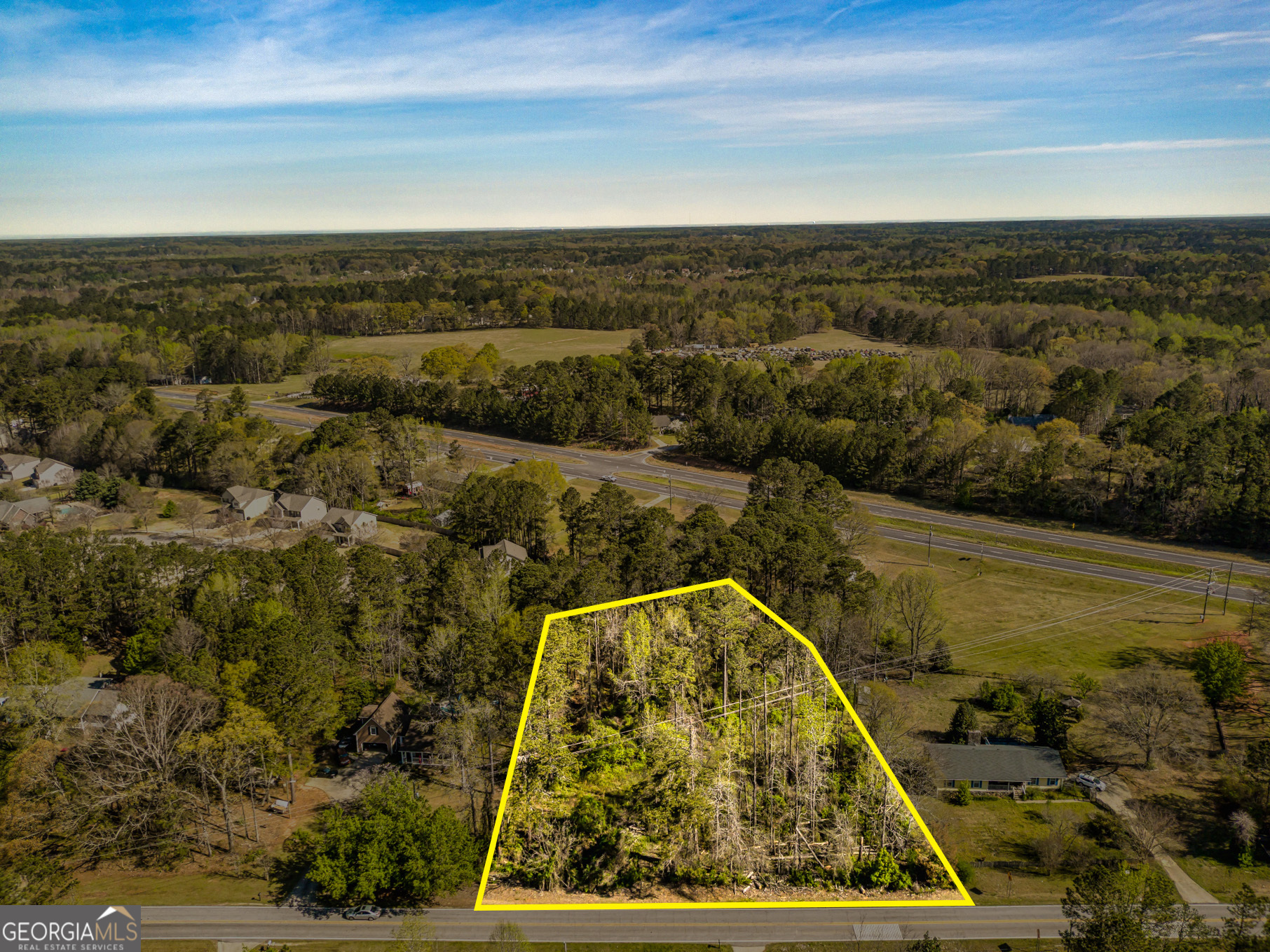 Discover the endless possibilities this expansive land offers. Whether you're looking to build your dream home, start a new development, or invest in a promising property, this land provides a solid foundation for your vision. Located in a prime area. Don't miss the chance to own this versatile piece of real estate.