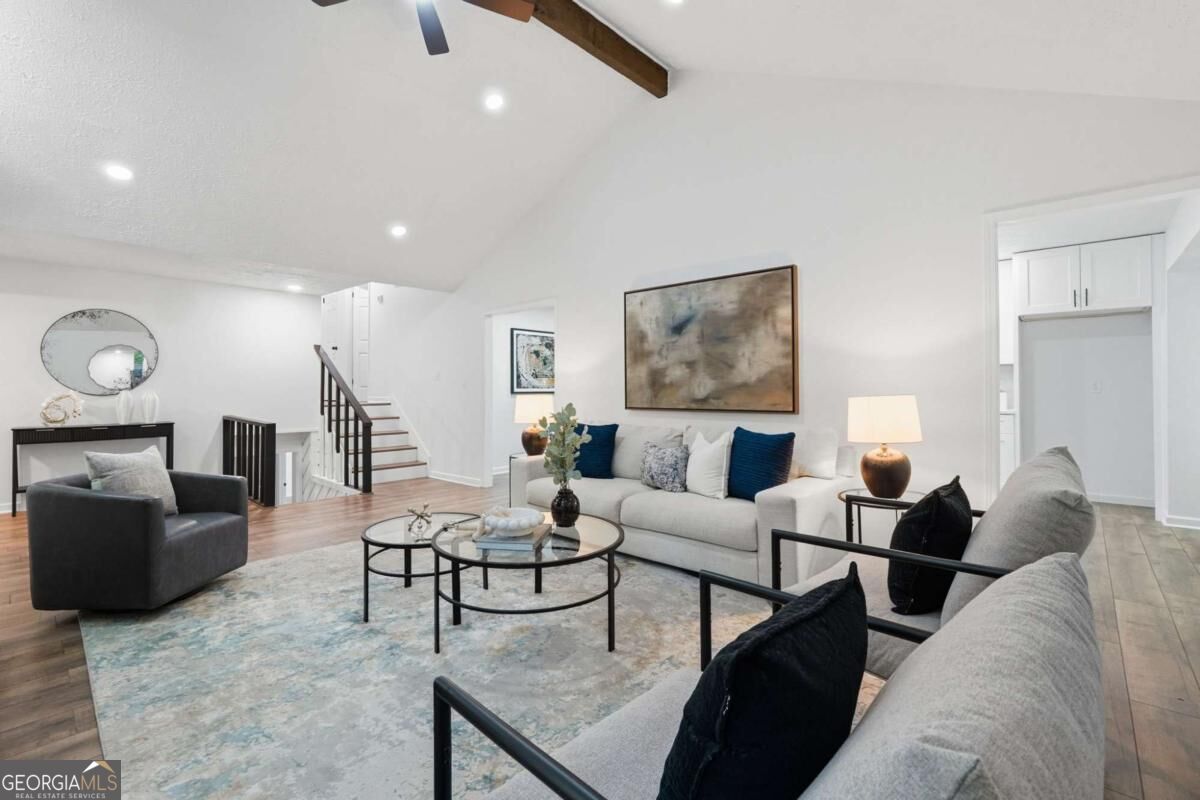 2411 Cochise DR