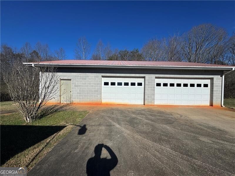 4541 Cavender Creek Road