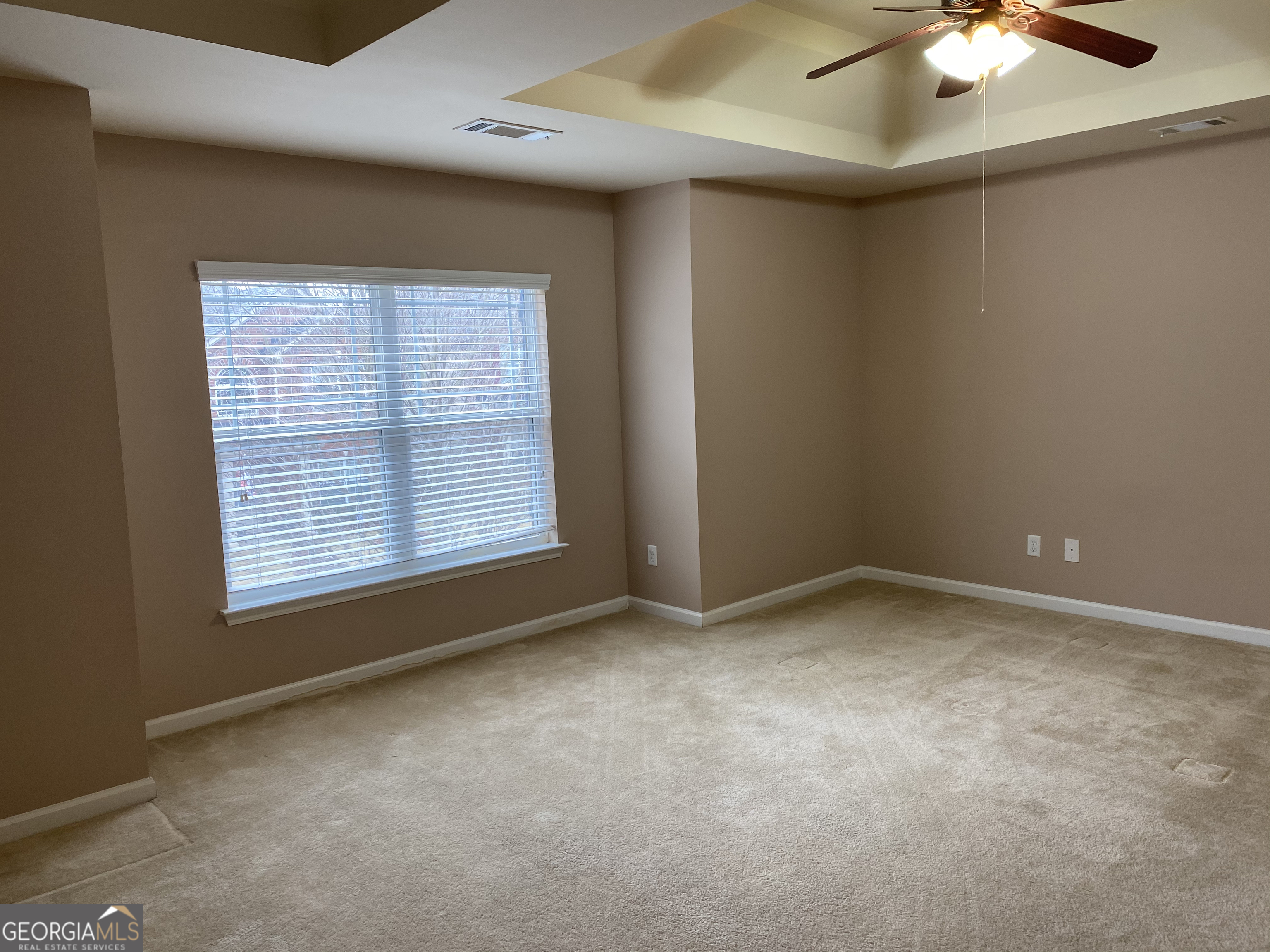 Newnan, Georgia 30263, United States, 4 Bedrooms Bedrooms, ,3 BathroomsBathrooms,Residential,Active,222154