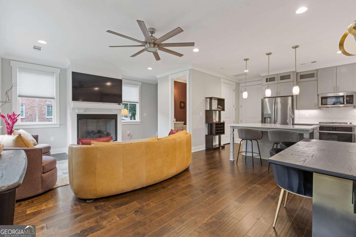 6026 Cushing CIR