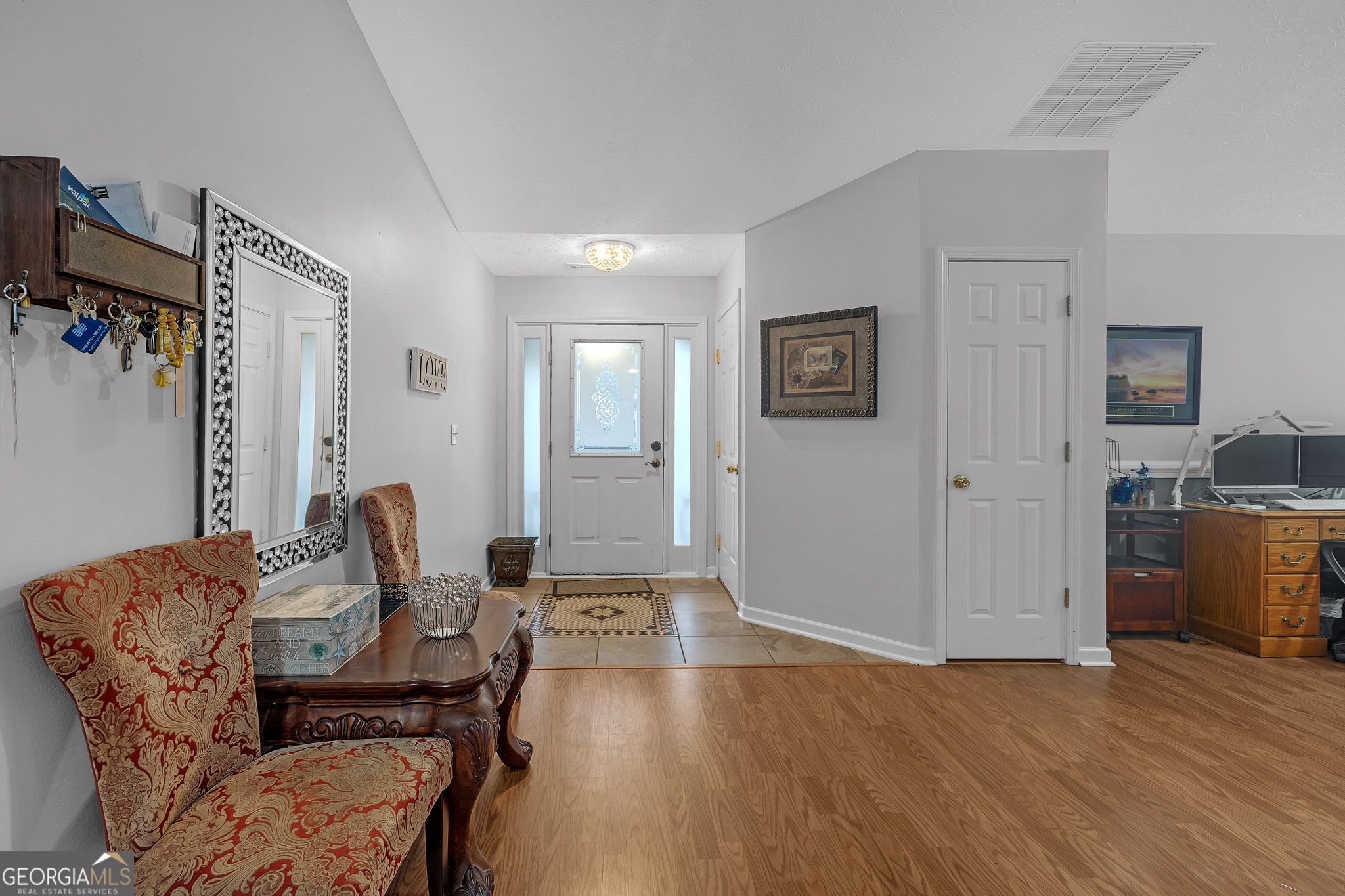 4015 McPherson DR