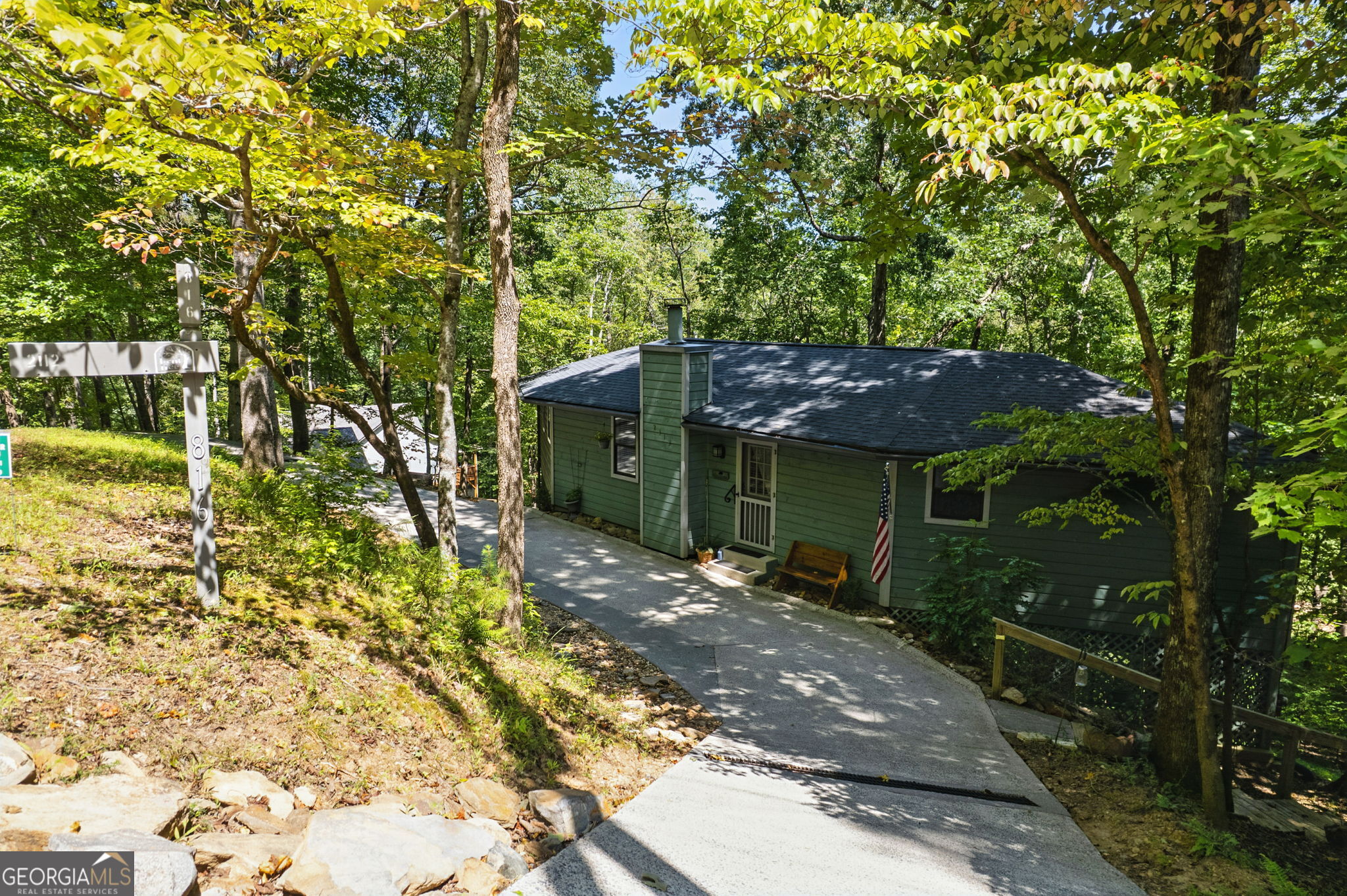 816 Mulligan WAY