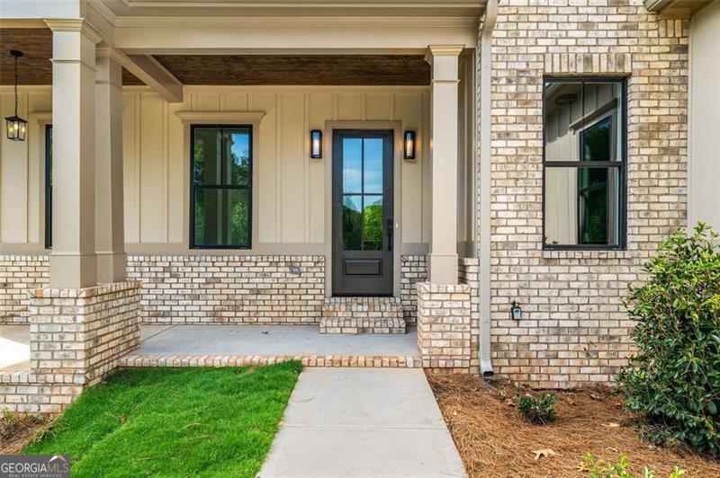 7262 CREEKSIDE