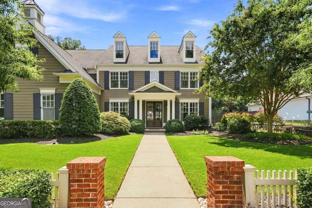Photo of 3740 Williams Point Drive, Cumming, GA 30028 (MLS # 10824488)
