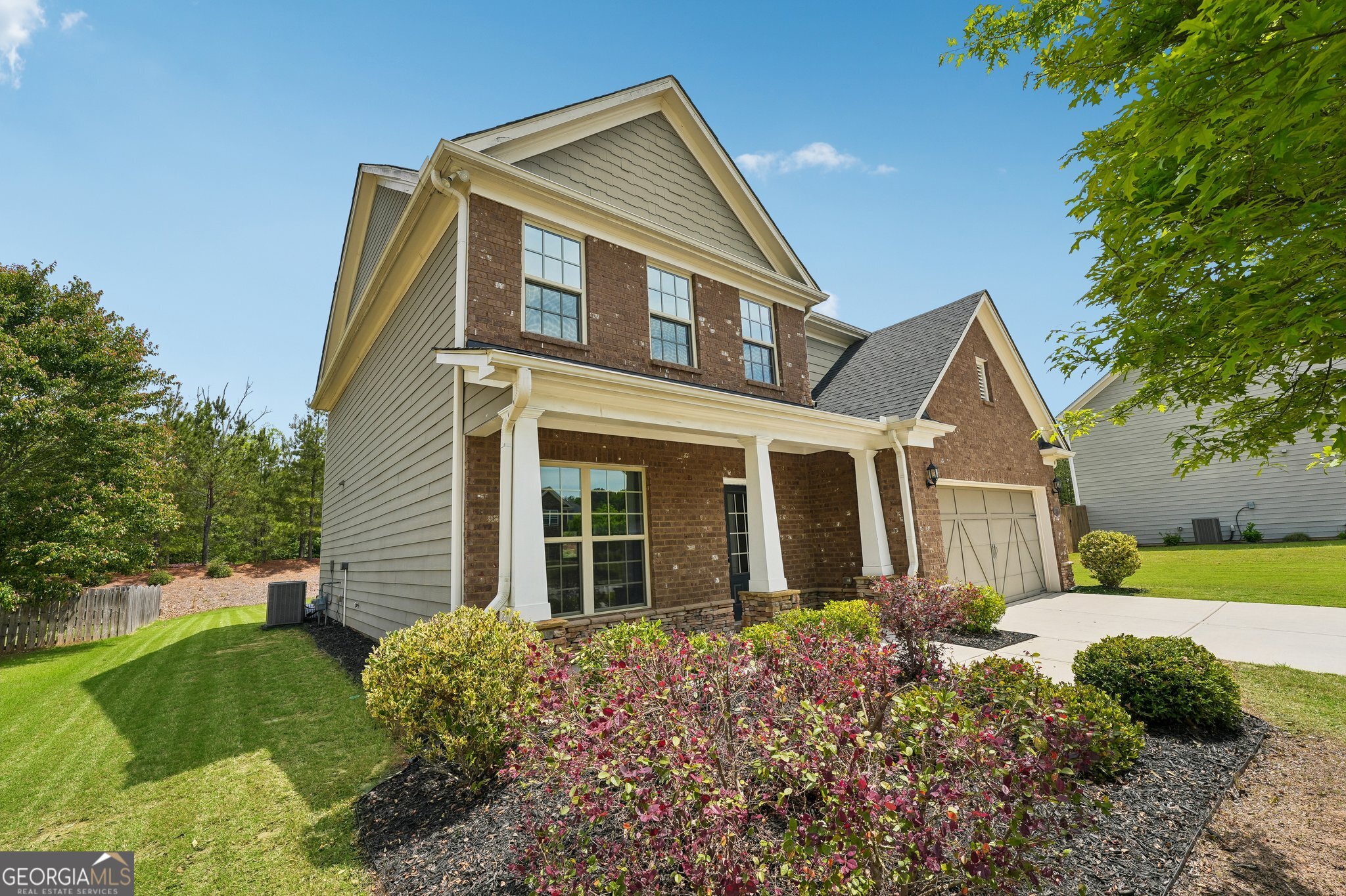 208 Roundwood WAY