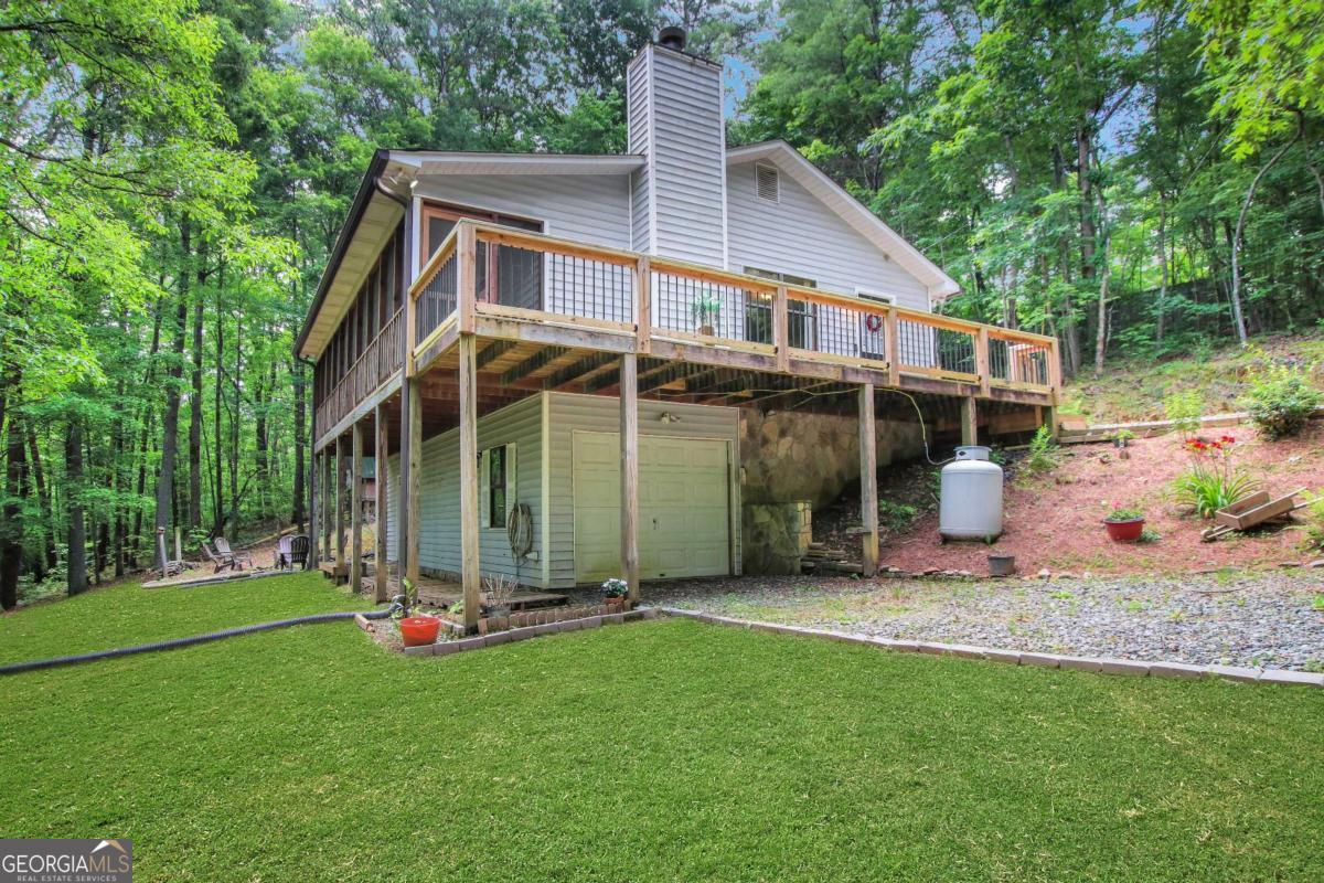 83 Valley DR