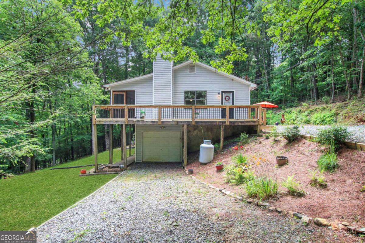 83 Valley DR