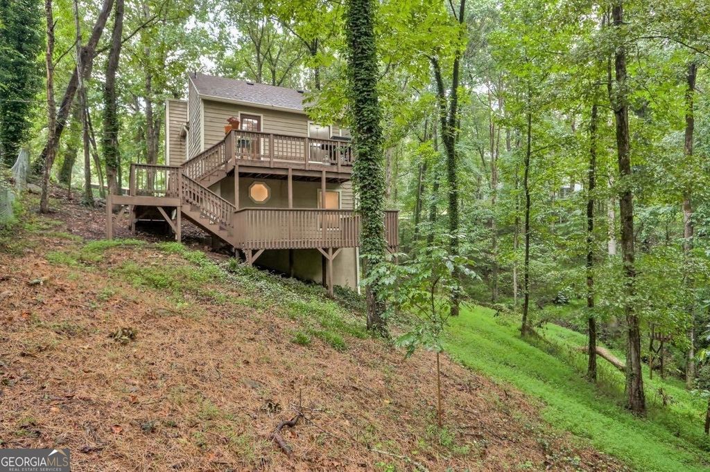 Photo of 428 Riverlake Court, Woodstock, GA 30188 (MLS # 10738981)