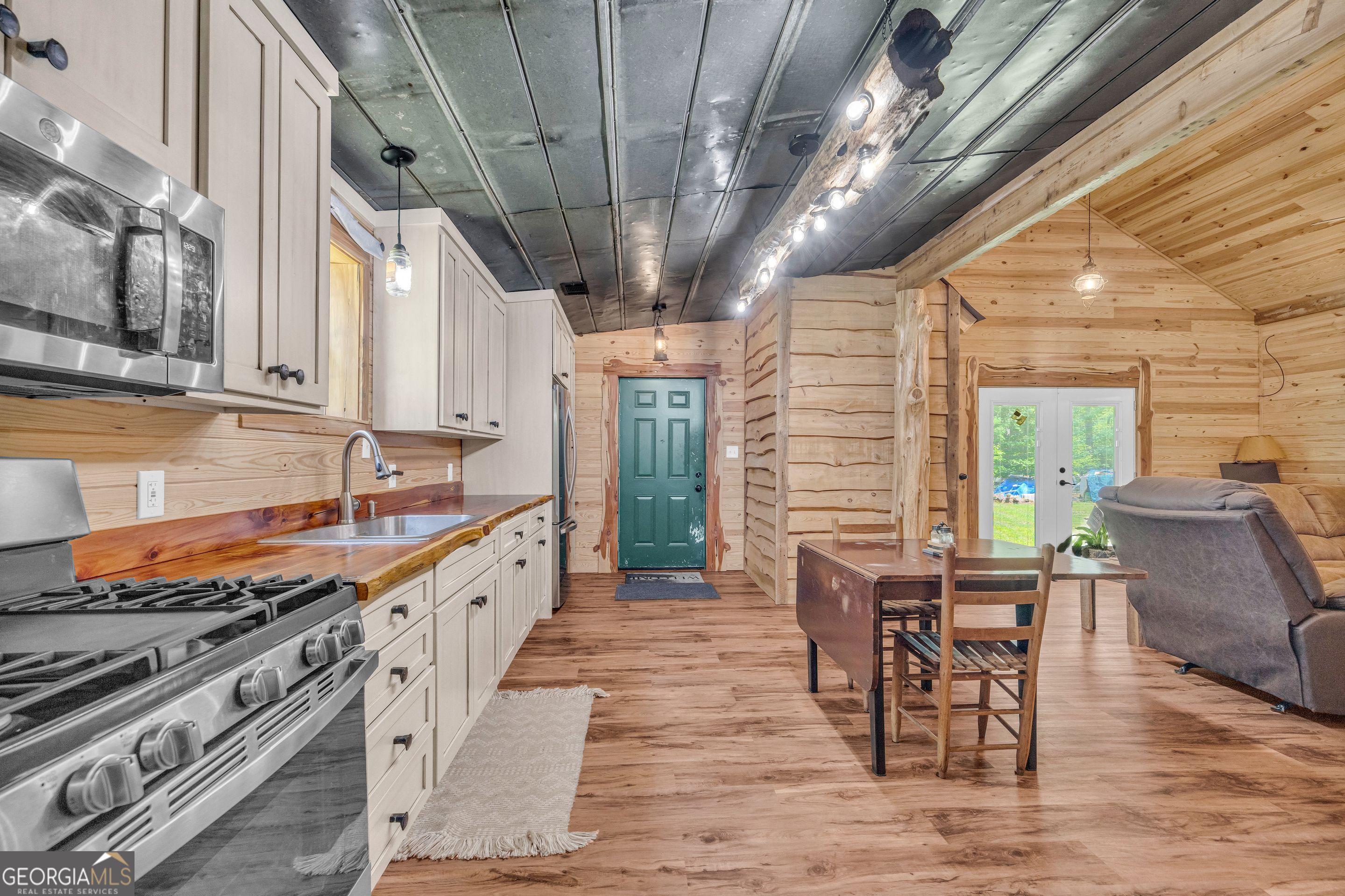 Bowman, Georgia 30624, United States, 1 Bedroom Bedrooms, ,2 BathroomsBathrooms,Residential,Pending,148257