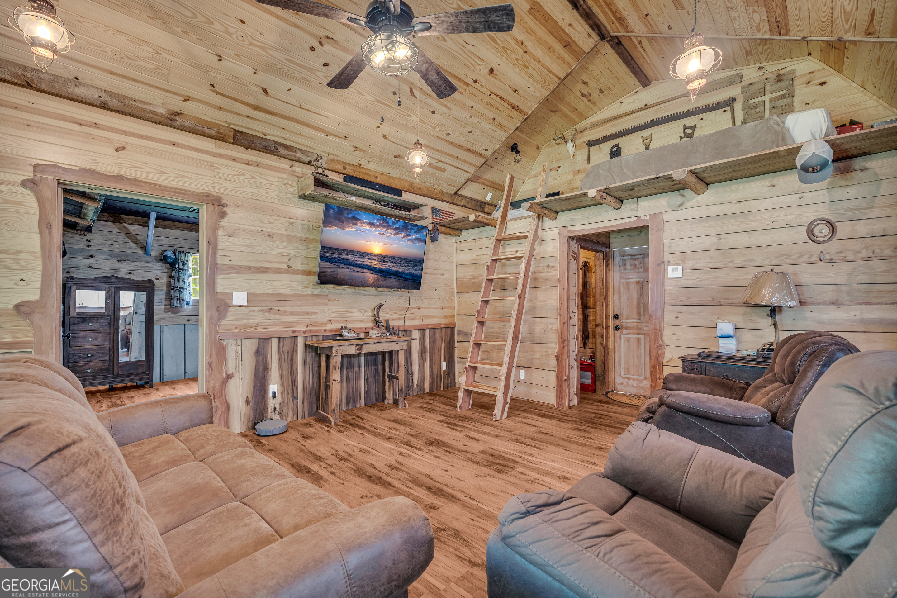 Bowman, Georgia 30624, United States, 1 Bedroom Bedrooms, ,2 BathroomsBathrooms,Residential,Pending,148257