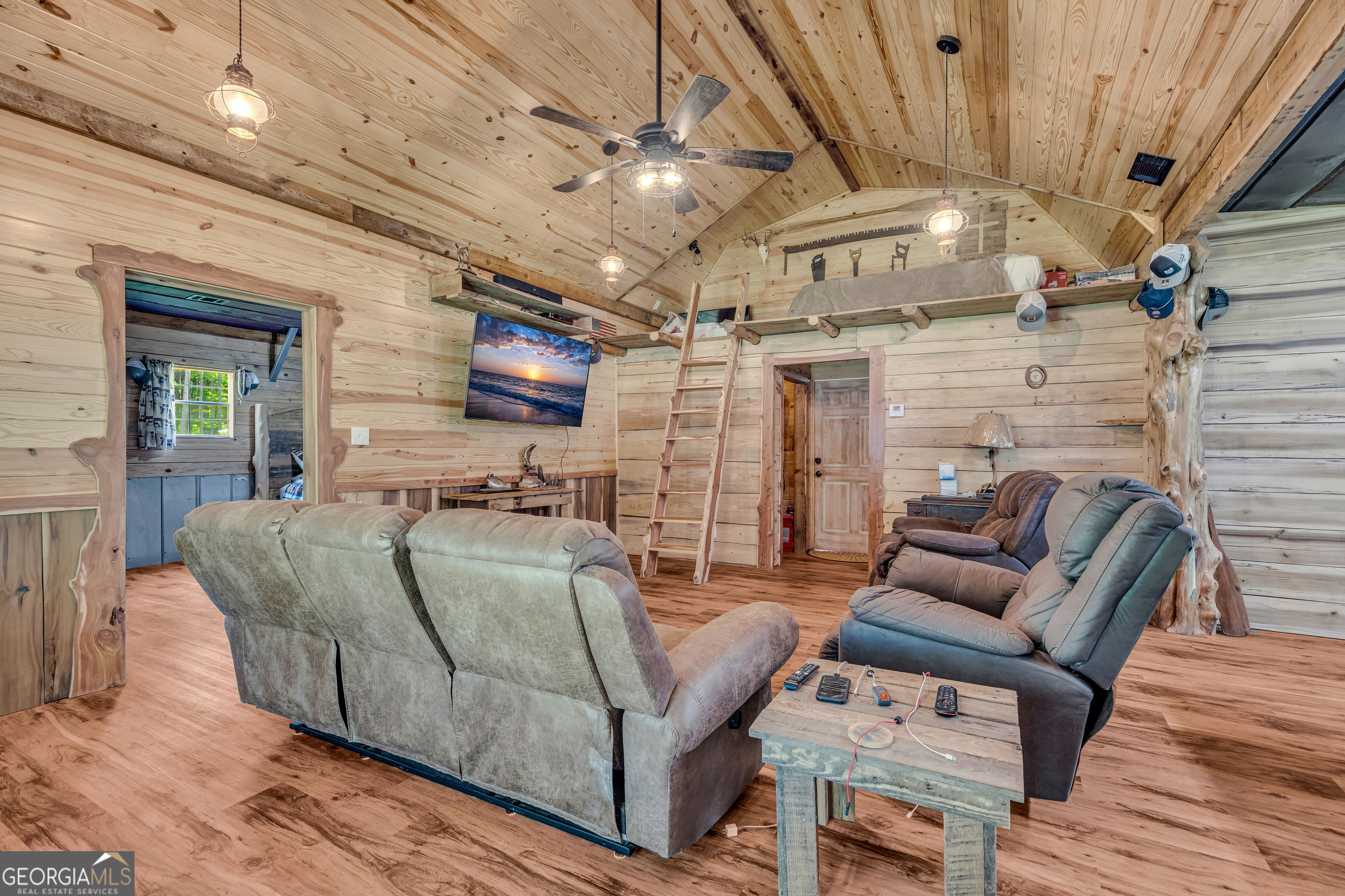 Bowman, Georgia 30624, United States, 1 Bedroom Bedrooms, ,2 BathroomsBathrooms,Residential,Pending,148257