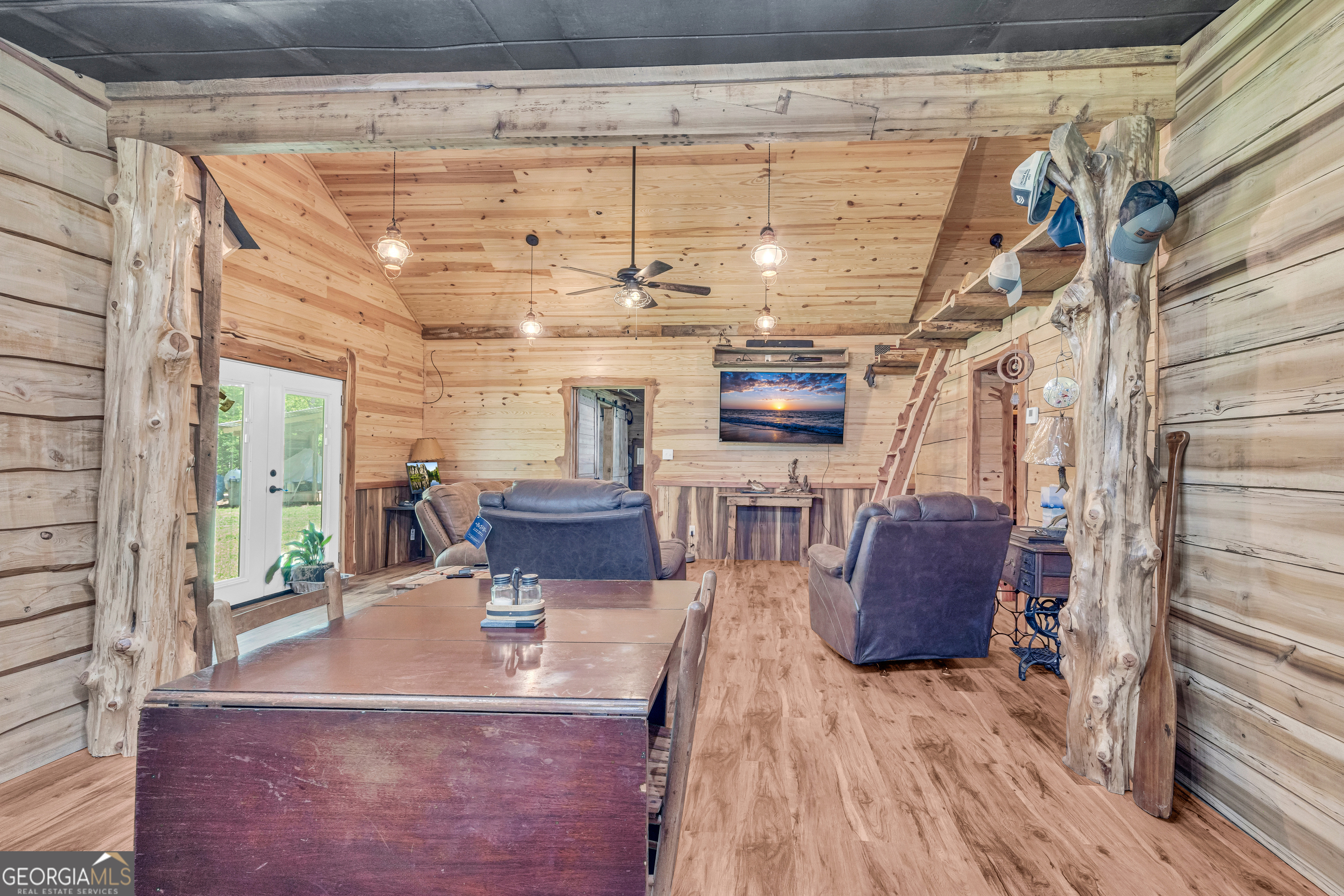 Bowman, Georgia 30624, United States, 1 Bedroom Bedrooms, ,2 BathroomsBathrooms,Residential,Pending,148257