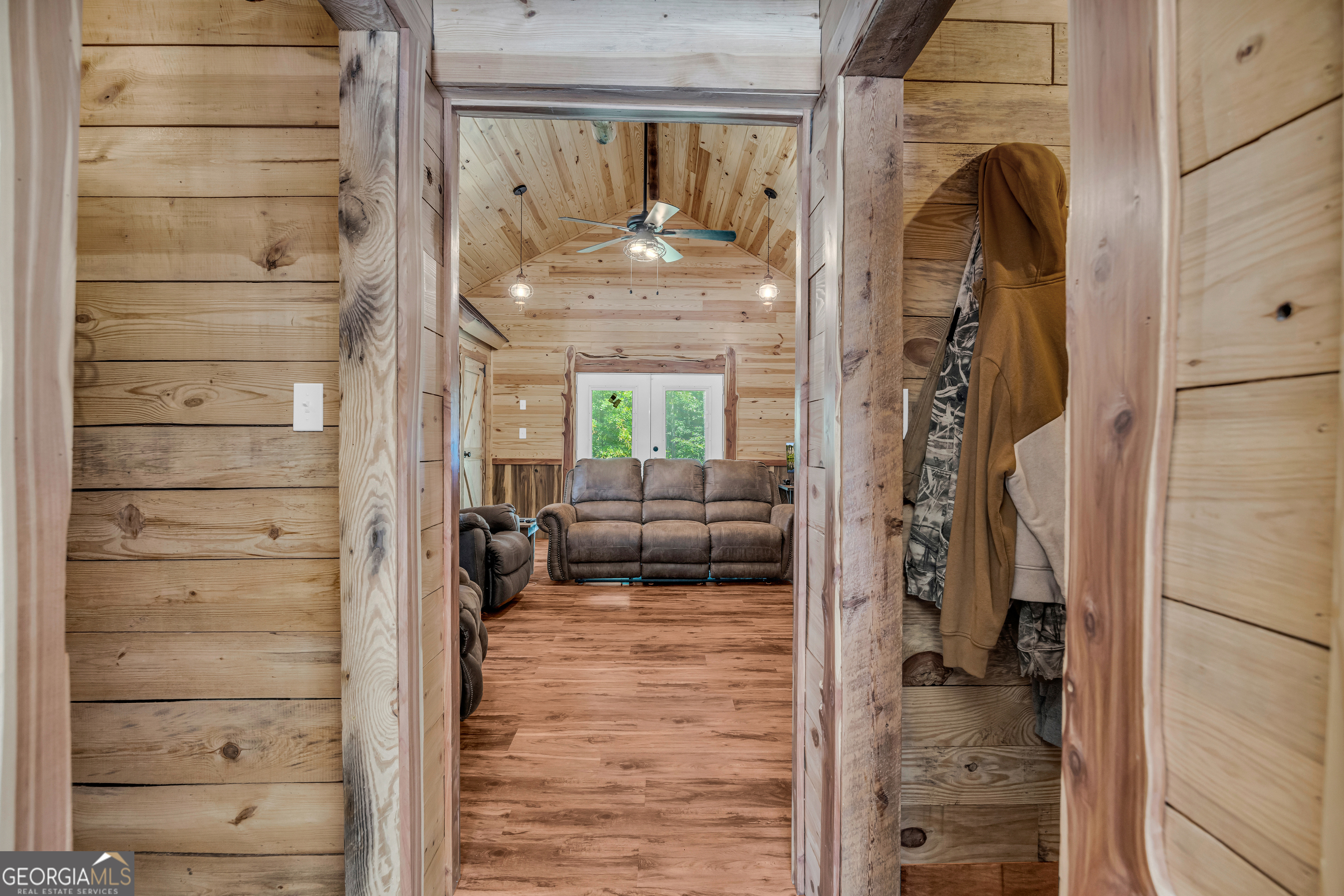 Bowman, Georgia 30624, United States, 1 Bedroom Bedrooms, ,2 BathroomsBathrooms,Residential,Pending,148257