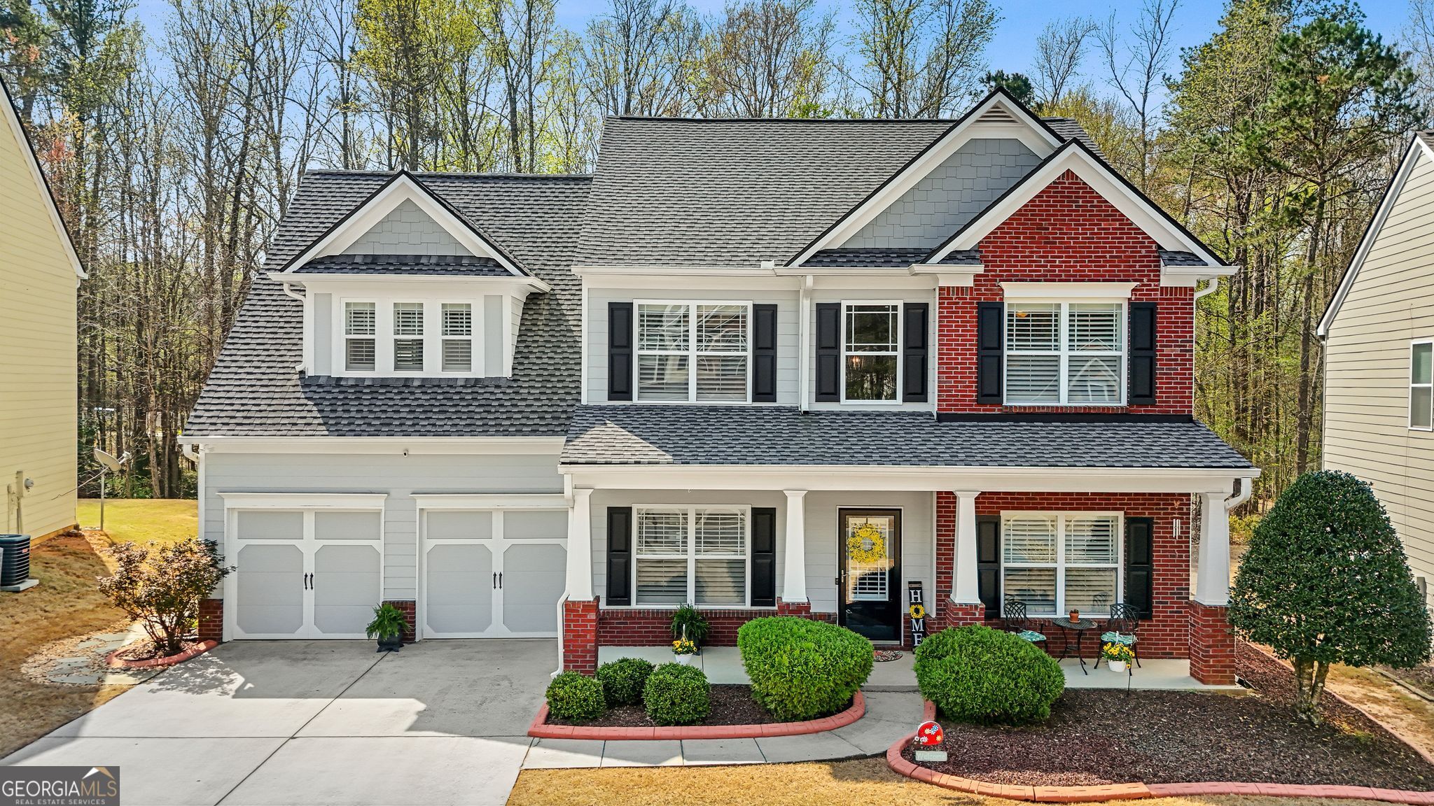 2325 Village Green DR