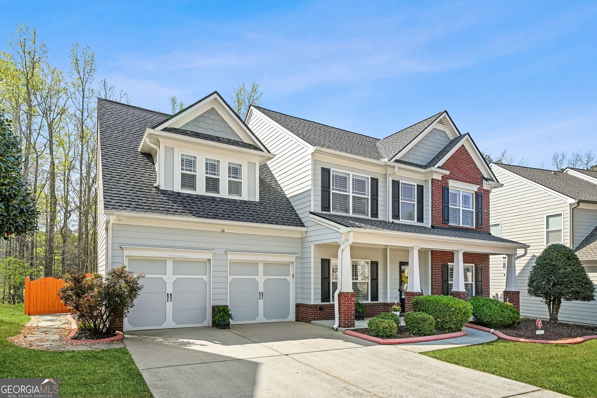 2325 Village Green DR