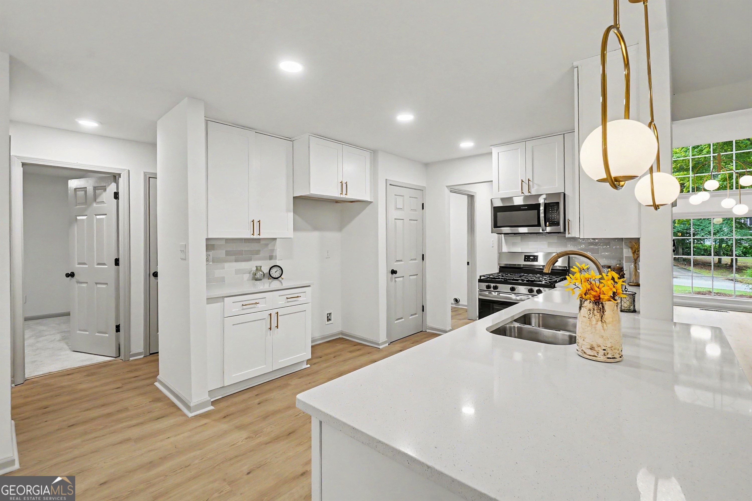 265 Lakeview LN