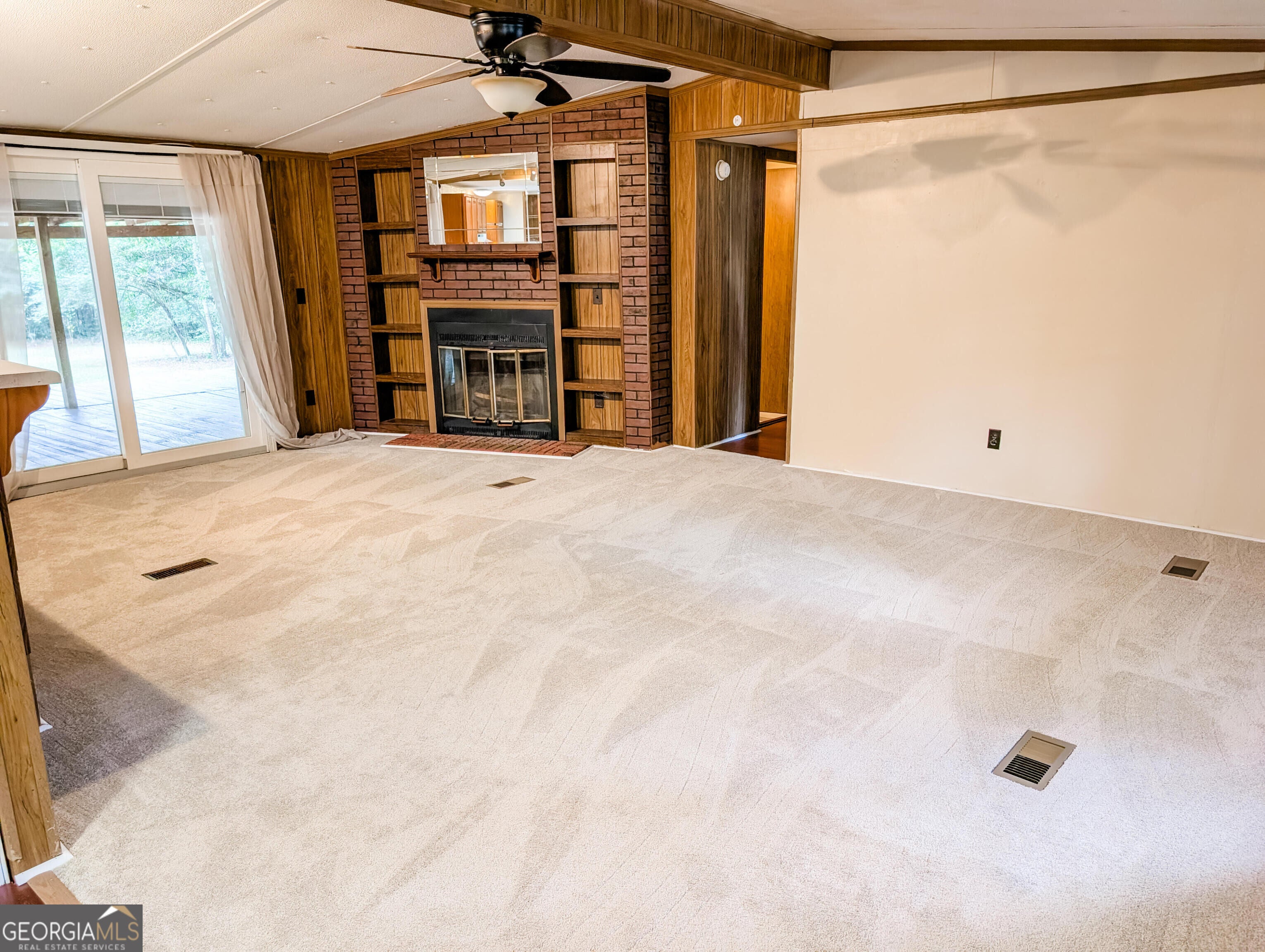 3300 Hamlin RD