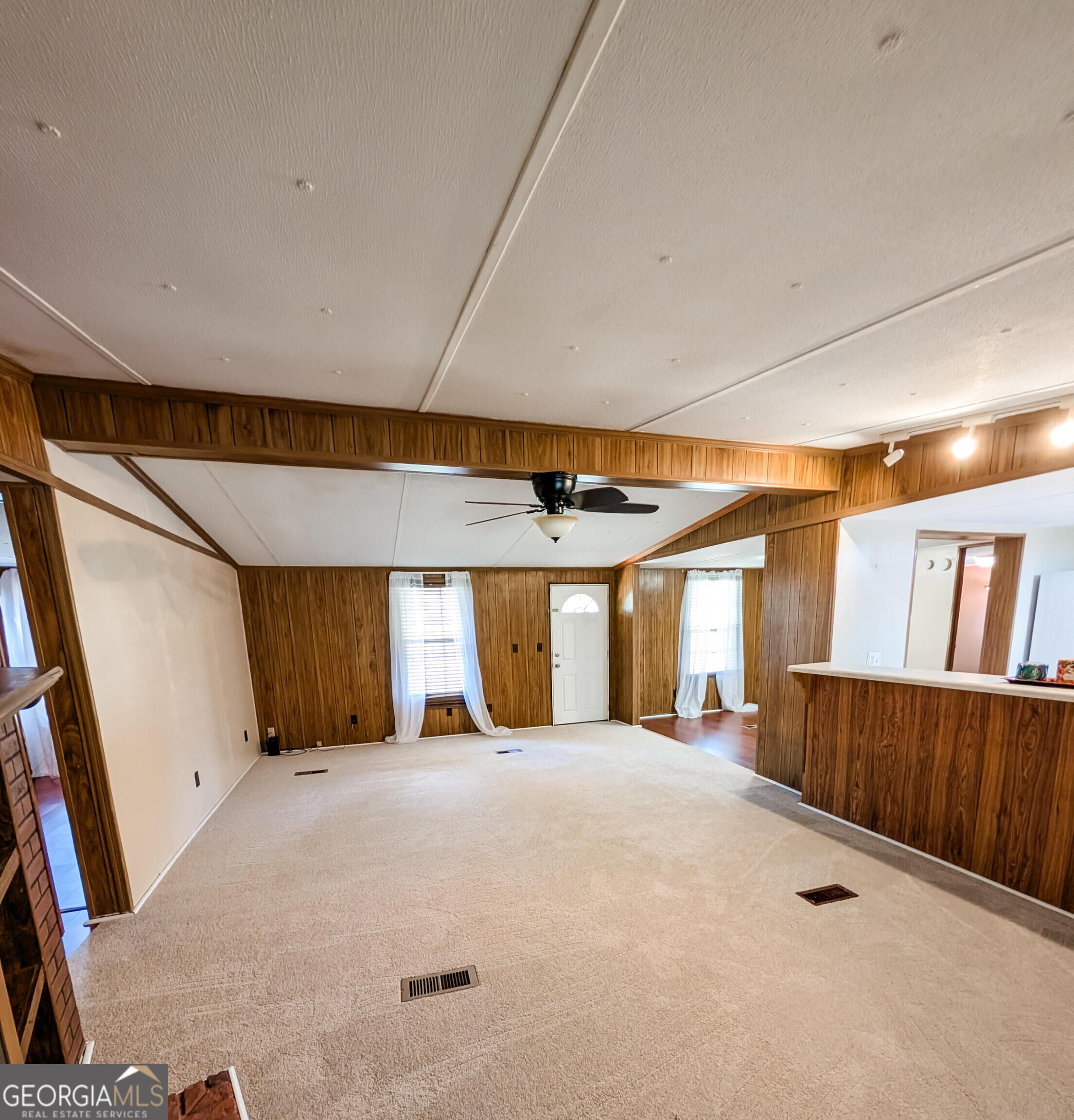 3300 Hamlin RD