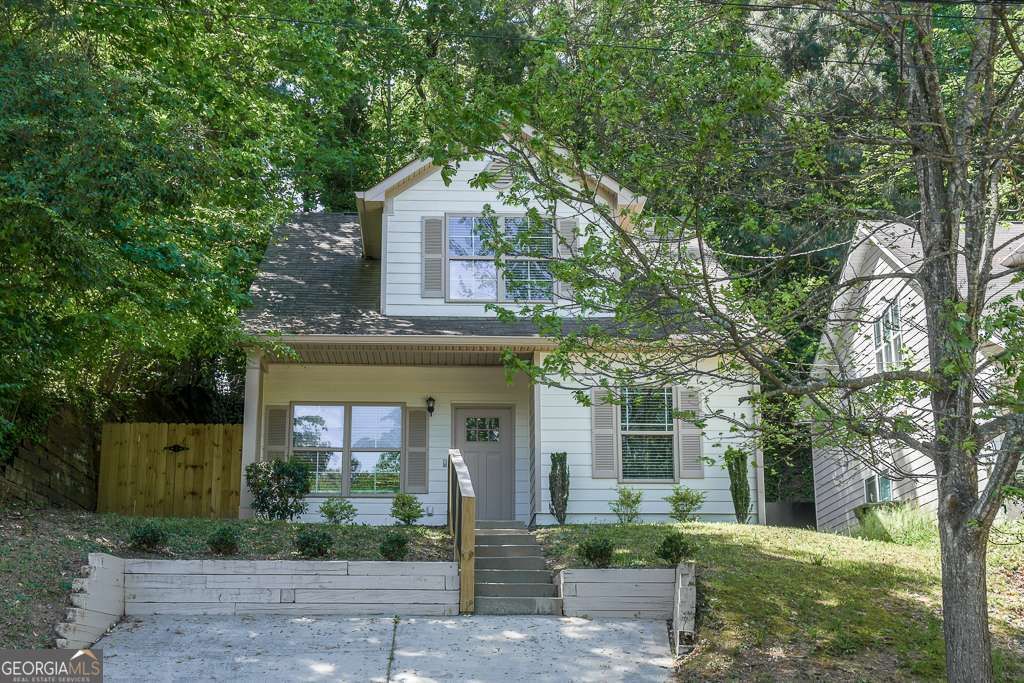 Photo of 70 Gardenia Drive NW, Atlanta, GA 30314 (MLS # 10735920)