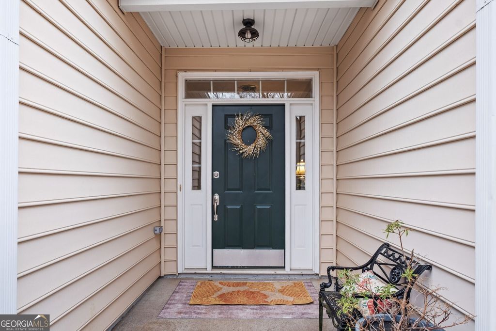 Photo of 2021 Crestview Way, Woodstock, GA 30188 (MLS # 10699705)