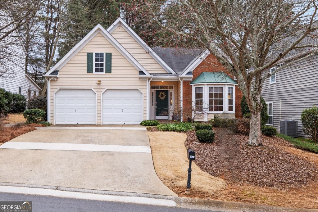 Photo of 2021 Crestview Way, Woodstock, GA 30188 (MLS # 10699705)