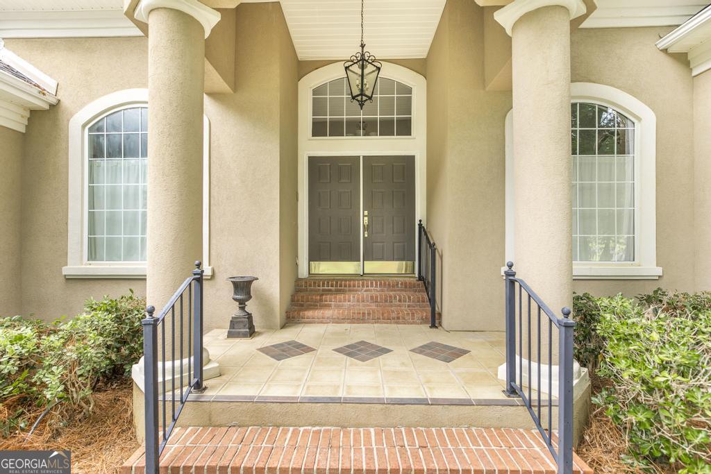 100 Honeysuckle DR