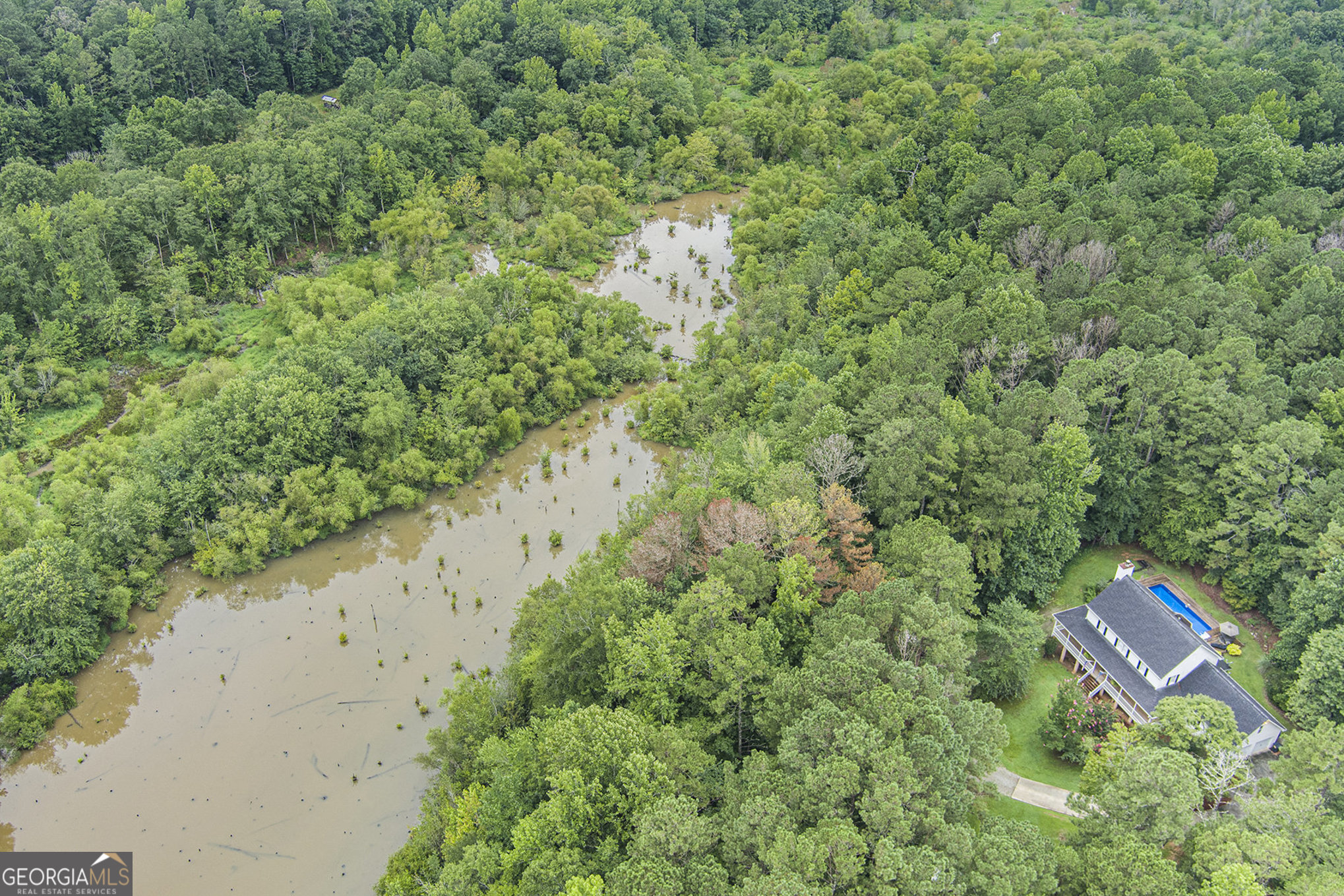 496 Hughes RD