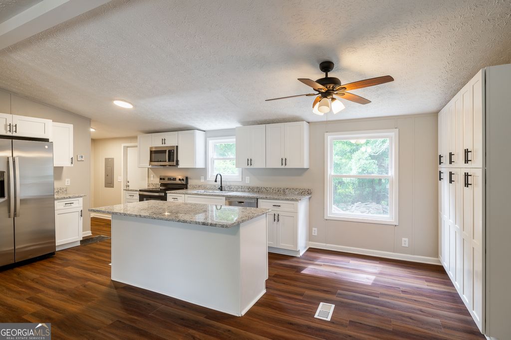 Photo of 128 Placid Cove Drive, Hartwell, GA 30643 (MLS # 10763621)