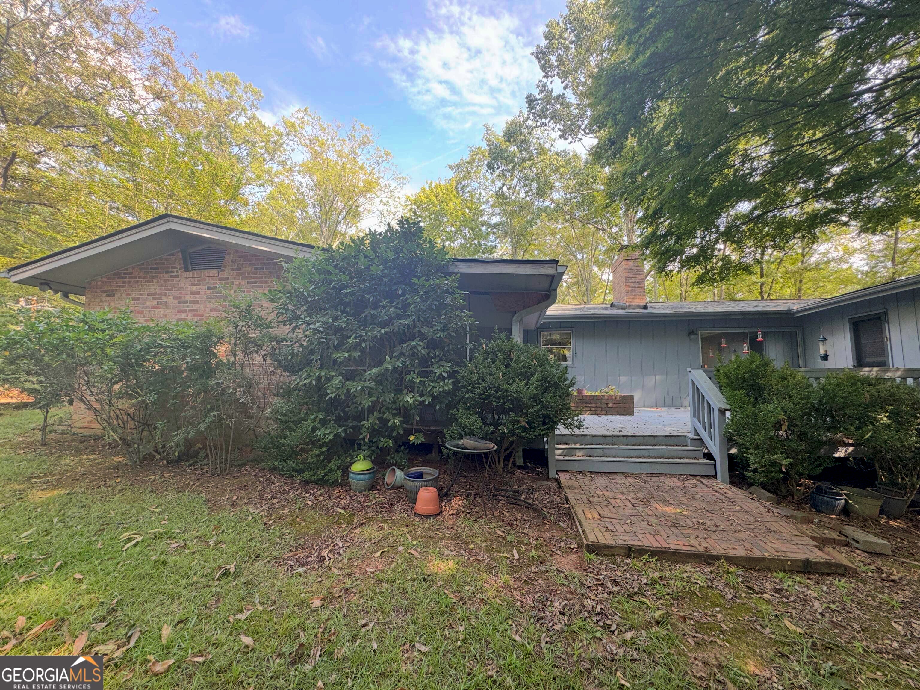 220 Rollingwood DR