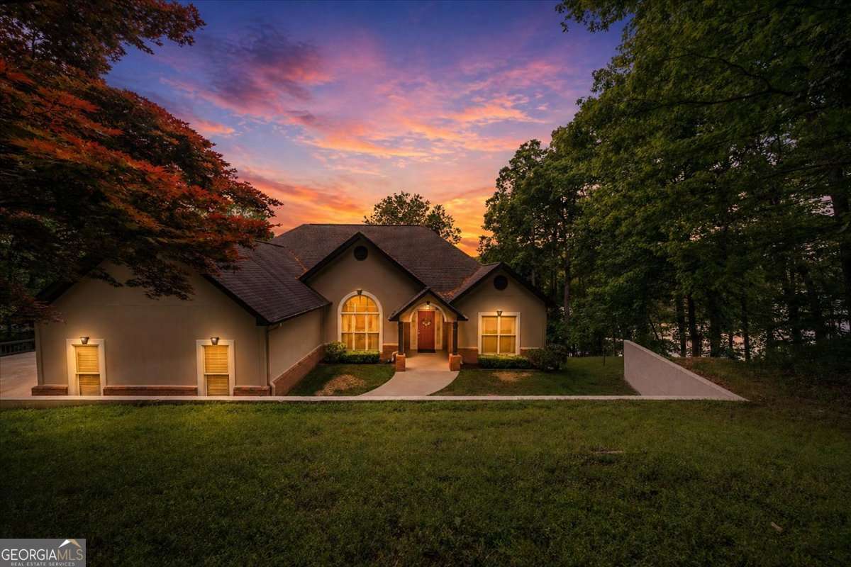 3386 Small Woods LN
