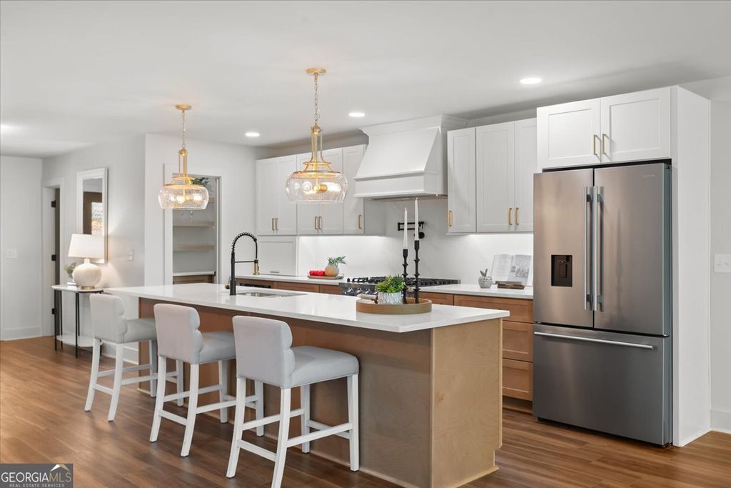 Photo of 8875 Lakeside Way, Gainesville, GA 30506 (MLS # 10760014)
