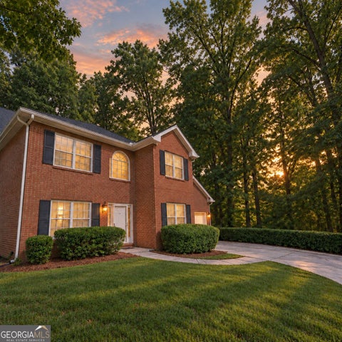 Photo of 930 New Hope Road SW, Atlanta, GA 30331 (MLS # 10874986)