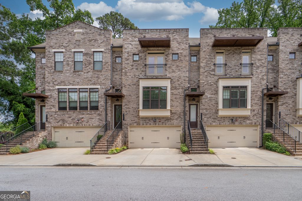 Photo of 721 Boynton Lane, Decatur, GA 30030 (MLS # 10766341)
