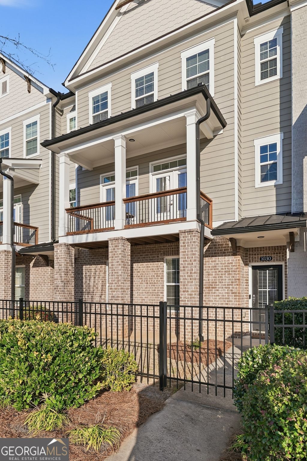 Photo of 1030 Rivermont Alley, Roswell, GA 30076 (MLS # 10691030)