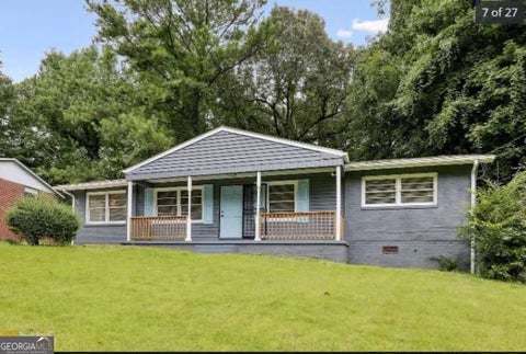 Photo of 3222 Jamaica Road NW, Atlanta, GA 30318 (MLS # 10841631)