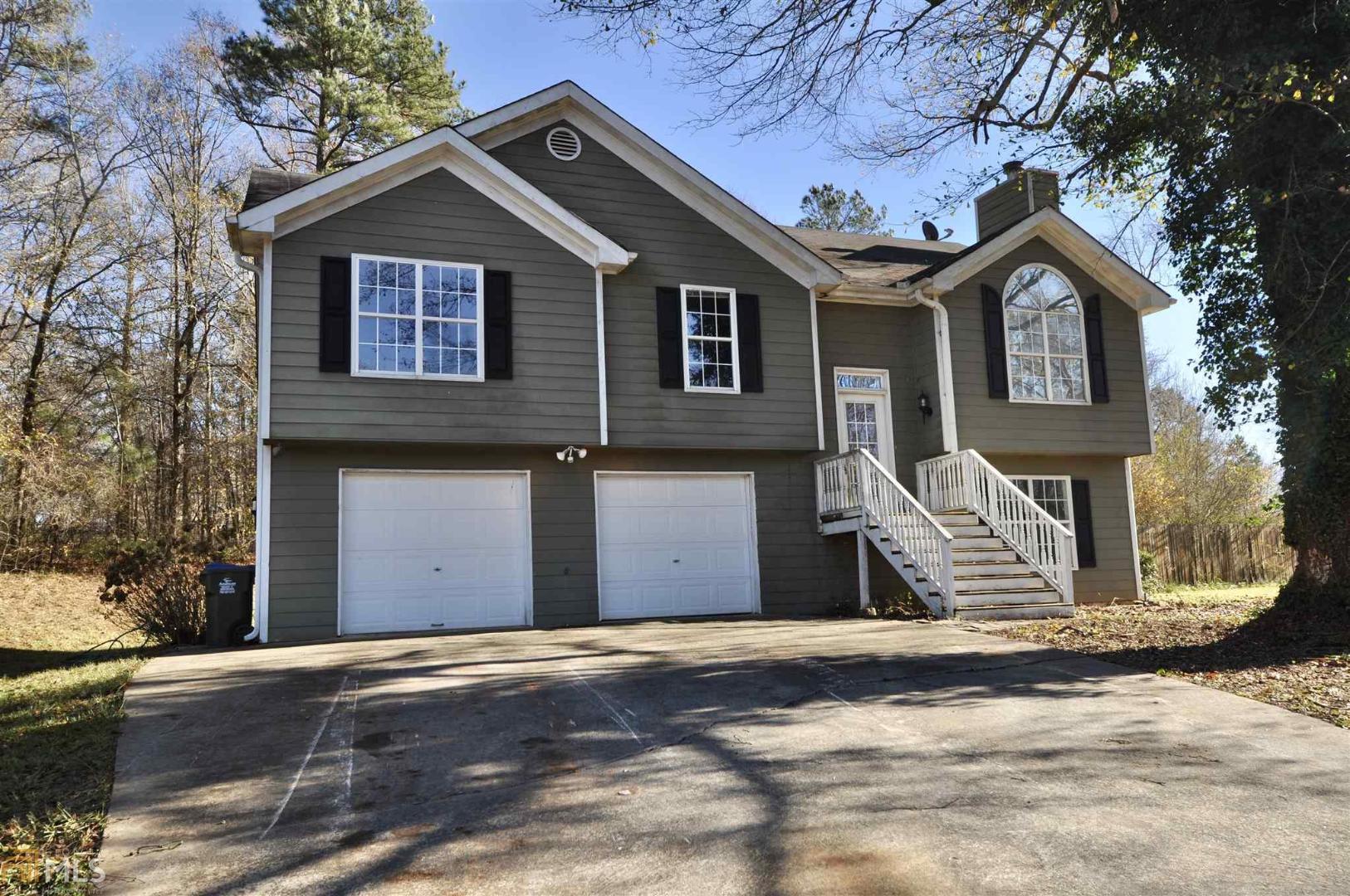 DON'T MISS THIS ONE!! 5 BED/3BATH. 1 ACRE LEVEL CORNER LOT. NO HOA! NEW HVAC. PRICED WAY BELOW MARKET VALUE. NEEDS SOME TLC. PERFECT FOR THE DO-IT-MYSELF PERSON LOOKING TO ADD THE FINISHING TOUCHES. CEMENT HARDY BOARD SIDING. EXCELLENT JACKSON COUNTY SCHOOLS. SOLD AS-IS.