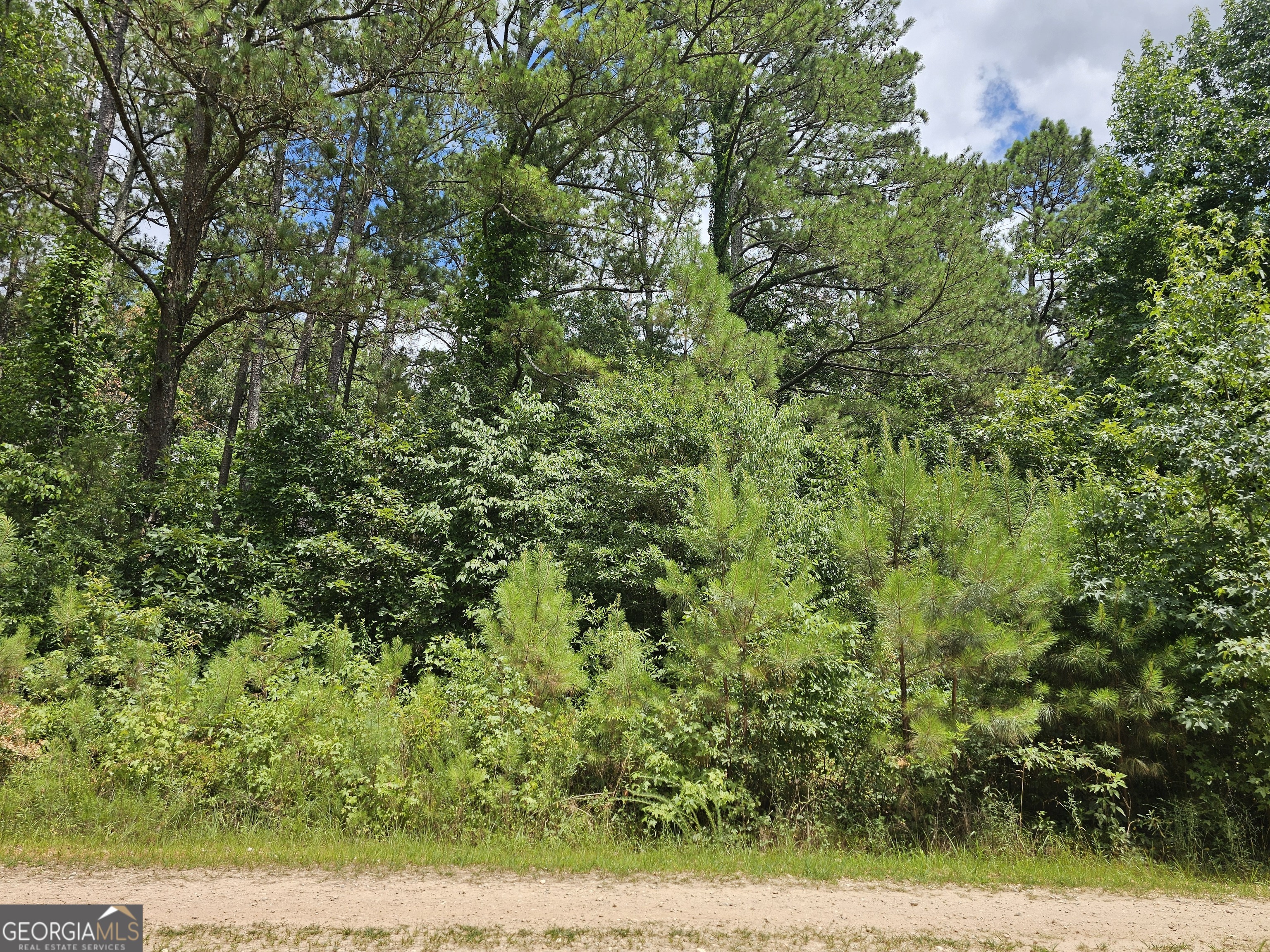 327 Jeffers RD