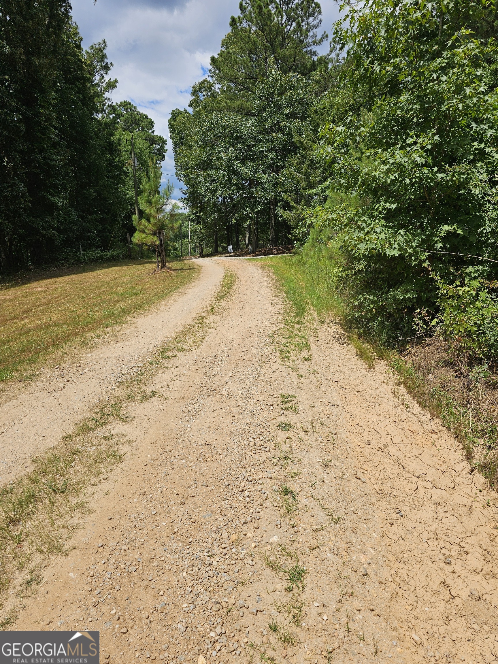 327 Jeffers RD