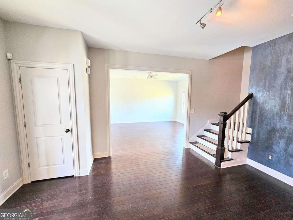 Photo of 821 Westmoreland Circle NW, Atlanta, GA 30318 (MLS # 10706031)