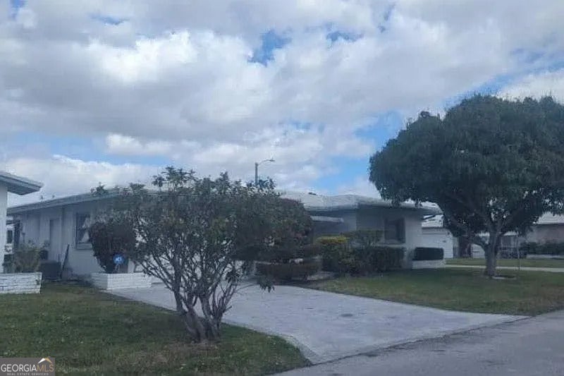 8201 NW 57th Court, Tamarac FL 33321